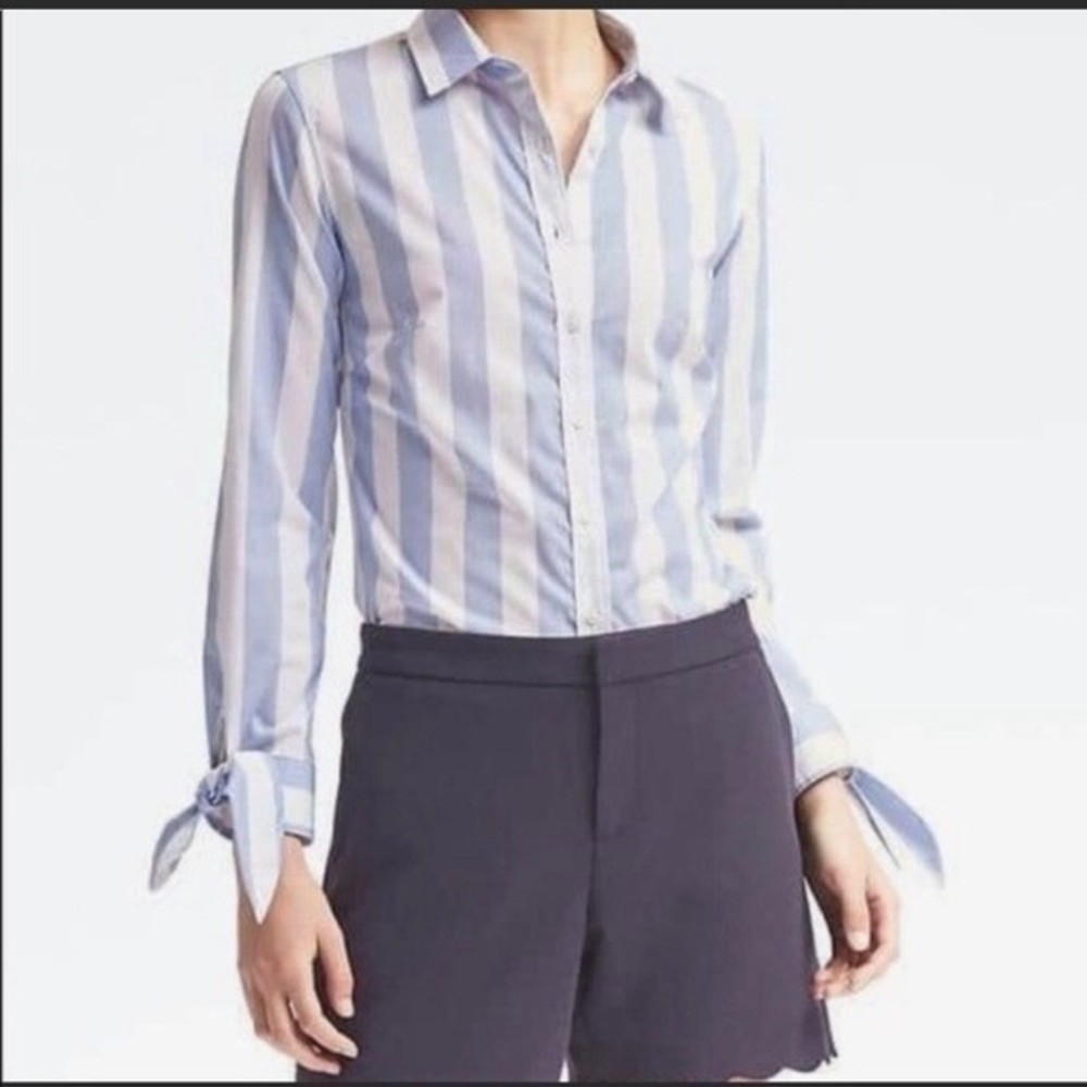 NWT Banana Republic Riley Shirt in Size Petite 00P